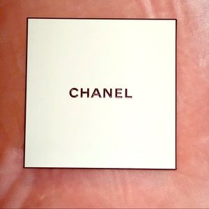 CHANEL Gift Box